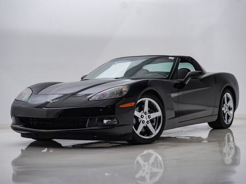 Used 2007 Chevrolet Corvette Coupe w/ Preferred Equipment Group RWD image 1