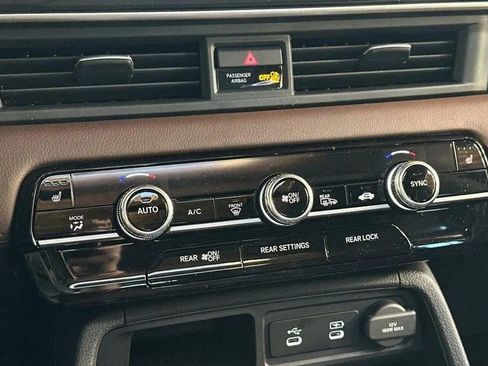 New 2026 Honda Pilot Touring image 17