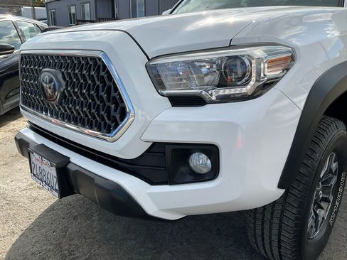 Used 2019 Toyota Tacoma TRD Off-Road w/ TRD Premium Off Road Package image 87