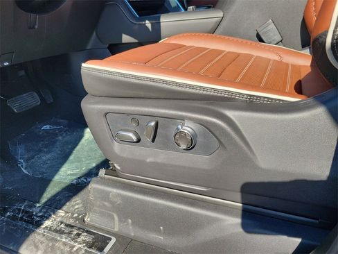 New 2026 GMC Sierra 2500 Denali Ultimate w/ Max Trailering Package image 12