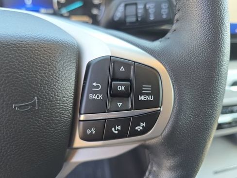 Certified 2023 Ford Explorer XLT w/ Equipment Group 202A AWD/4WD image 18
