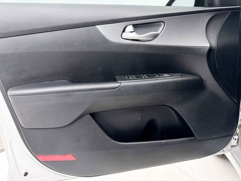 Used 2019 Kia Forte LXS FWD image 27