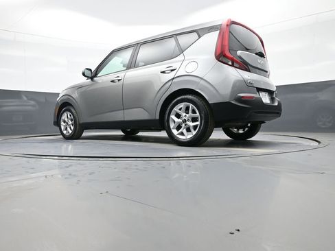 Certified 2022 Kia Soul LX w/ Technology Package image 30