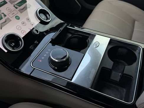 Used 2020 Land Rover Range Rover Velar R-Dynamic S AWD/4WD image 21