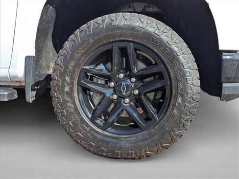 Used 2021 Chevrolet Silverado 1500 LT Trail Boss w/ Convenience Package II AWD/4WD image 22
