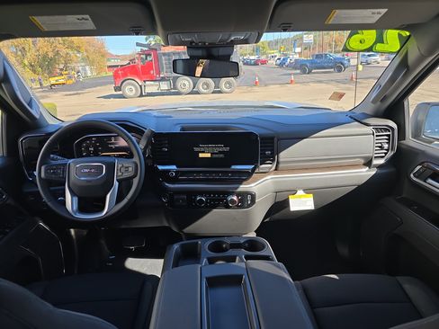New 2026 GMC Sierra 1500 Elevation image 16
