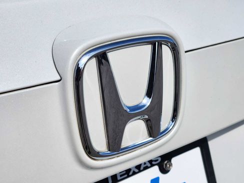 Used 2019 Honda Accord EX-L image 11