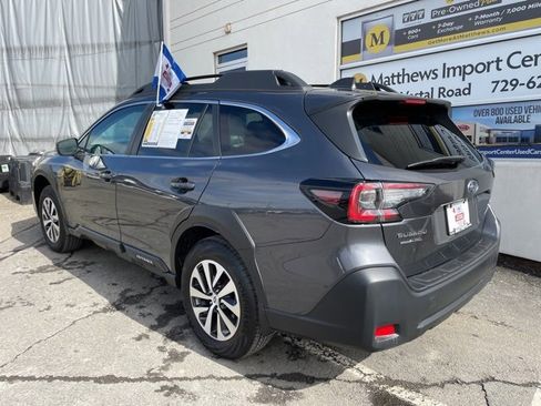 Used 2025 Subaru Outback Premium image 3