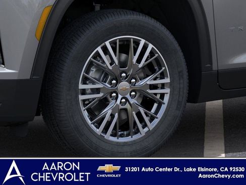 New 2026 Chevrolet Traverse LT image 9
