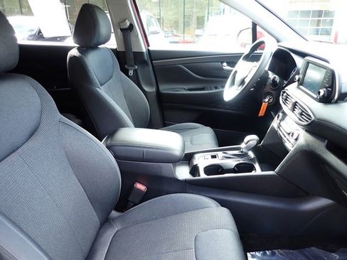 Used 2020 Hyundai Santa Fe SE image 3