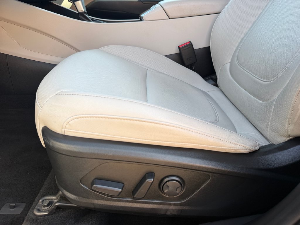 Certified 2025 Hyundai Tucson SEL FWD image 11