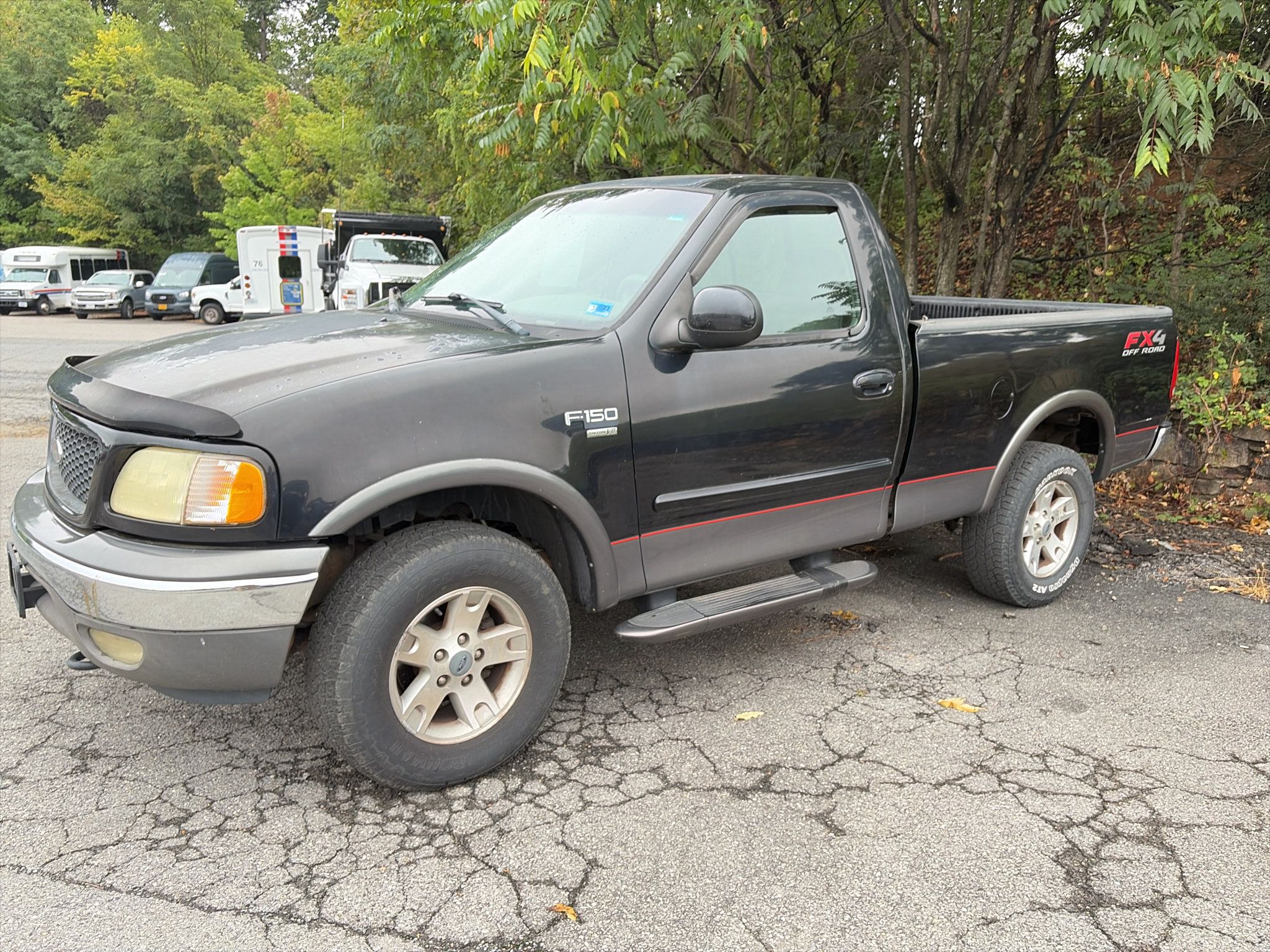 Used 2002 Ford F150 XLT AWD/4WD image 1