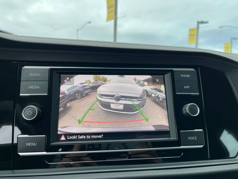 Used 2024 Volkswagen Jetta S image 17