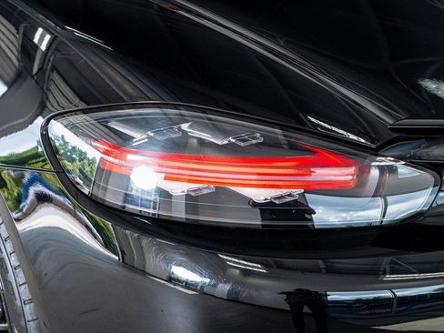 Used 2025 Porsche 718 Boxster image 24