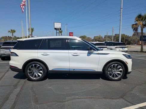 New 2026 Lincoln Aviator Reserve image 3