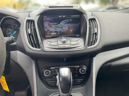 Used 2014 Ford Escape SE w/ Equipment Group 201A FWD image 19