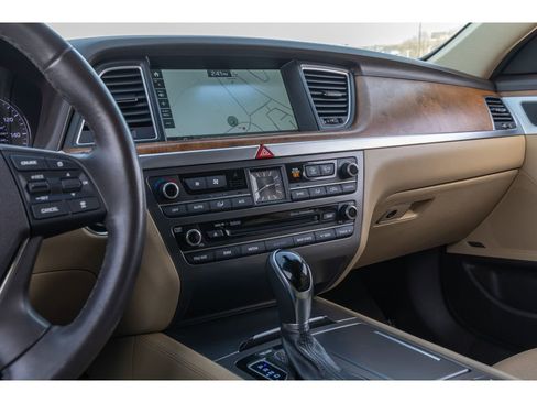 Used 2017 Genesis G80 3.8 w/ Option Group 03 image 22