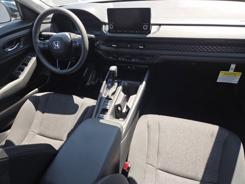 Certified 2025 Honda Accord SE image 25