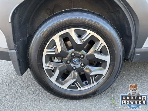 Certified 2025 Subaru Forester Premium AWD/4WD image 30