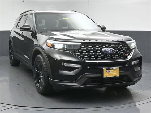 Certified 2021 Ford Explorer ST w/ ST Street Pack image 6