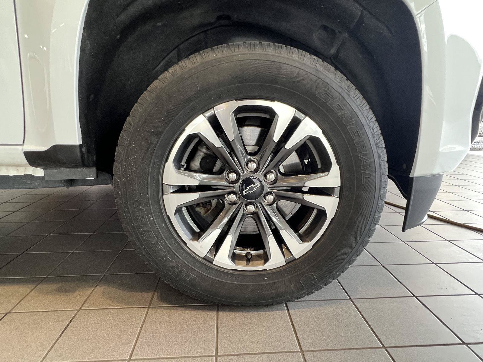 Used 2022 Chevrolet Colorado Z71 AWD/4WD image 29