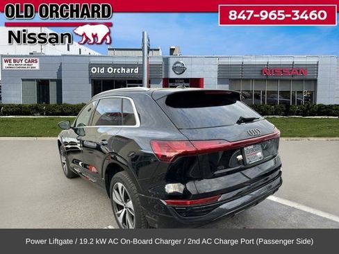 Used 2024 Audi Q8 e-tron Premium Plus image 9