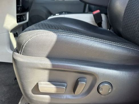 Used 2014 Toyota Sienna SE w/ SE Premium Package w/Entune FWD image 14