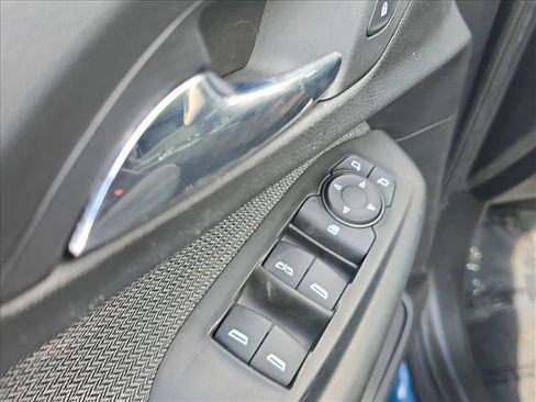 Used 2021 Chevrolet TrailBlazer LT w/ Convenience Package image 8