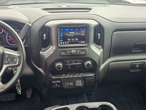 Used 2022 Chevrolet Silverado 2500 Custom w/ Custom Value Package AWD/4WD image 16