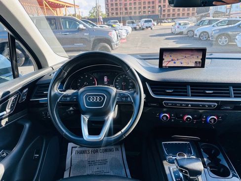 Used 2017 Audi Q7 3.0T Premium Plus w/ Premium Plus Package AWD/4WD image 10
