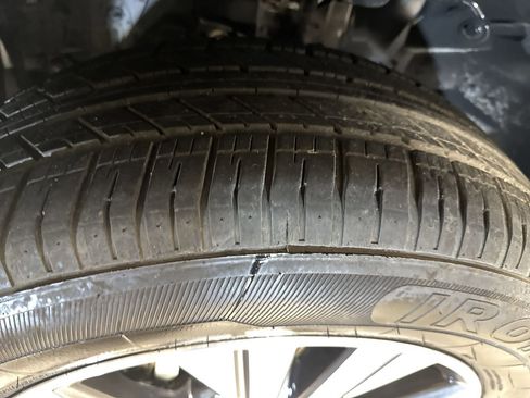 Used 2023 Nissan Rogue SV image 11