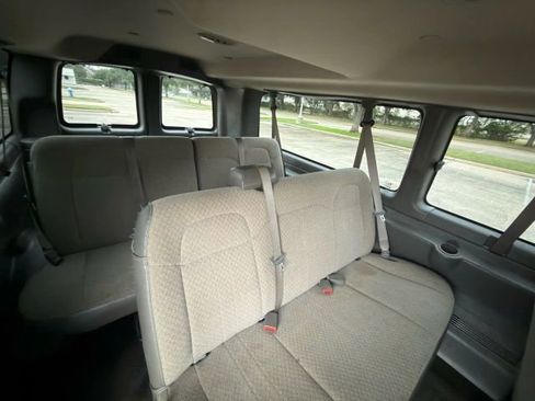 Used 2019 Chevrolet Express 3500 LT w/ LT Preferred Equipment Group image 15