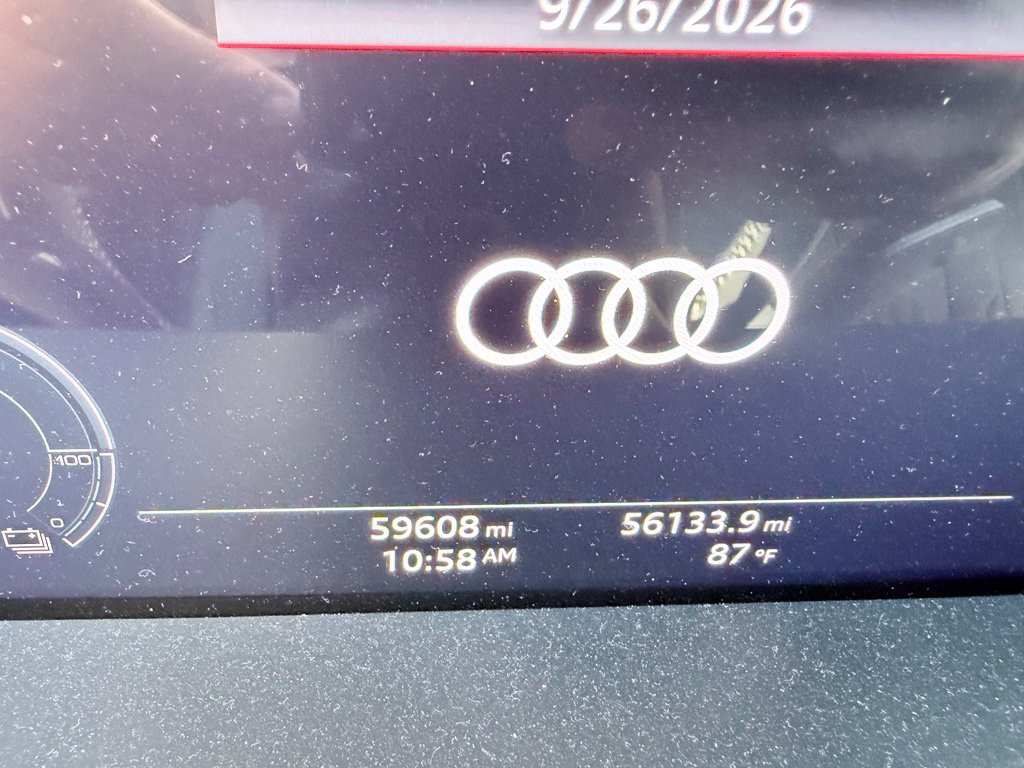 Used 2019 Audi e-tron Prestige w/ Prestige Package AWD/4WD image 4