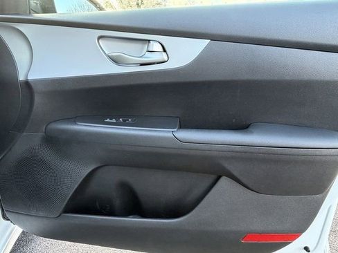 Certified 2024 Kia Forte LXS w/ LXS Technology Package image 27