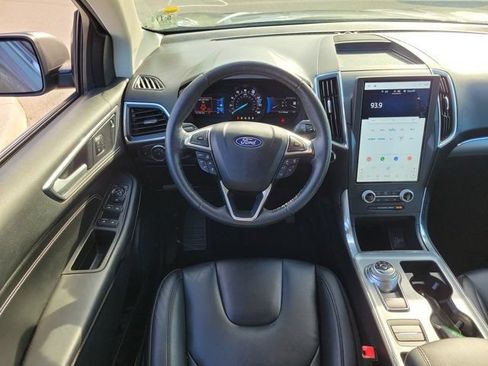 Used 2022 Ford Edge Titanium AWD/4WD image 17
