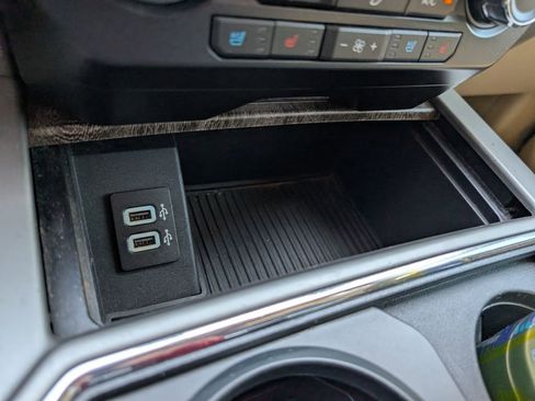 Used 2019 Ford F250 Lariat w/ Lariat Value Package image 19