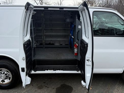 Used 2021 Chevrolet Express 2500 RWD image 34