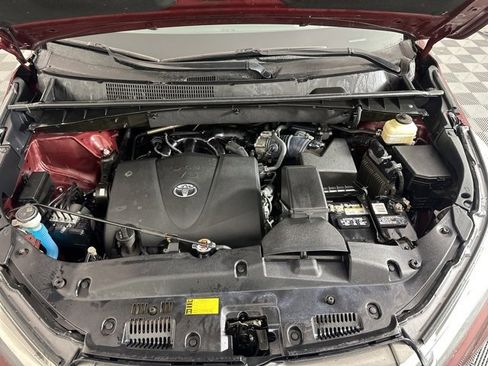 Used 2017 Toyota Highlander Limited image 8