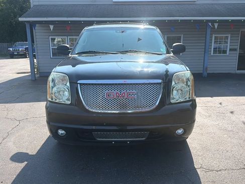 Used 2009 GMC Yukon Denali AWD/4WD image 2