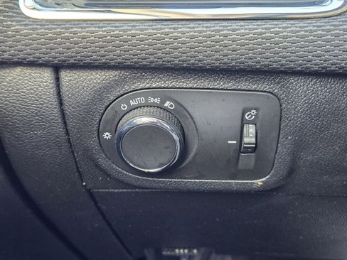 Used 2017 Chevrolet Cruze LT image 24