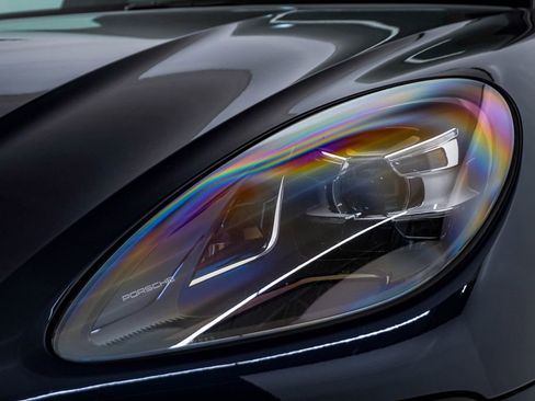 Used 2020 Porsche Macan image 7