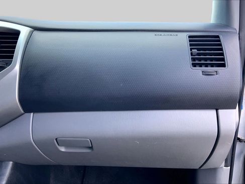 Used 2014 Toyota Tacoma PreRunner w/ Limited Package RWD image 17