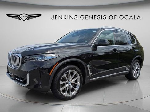 Used 2024 BMW X5 sDrive40i w/ Premium Package RWD image 3