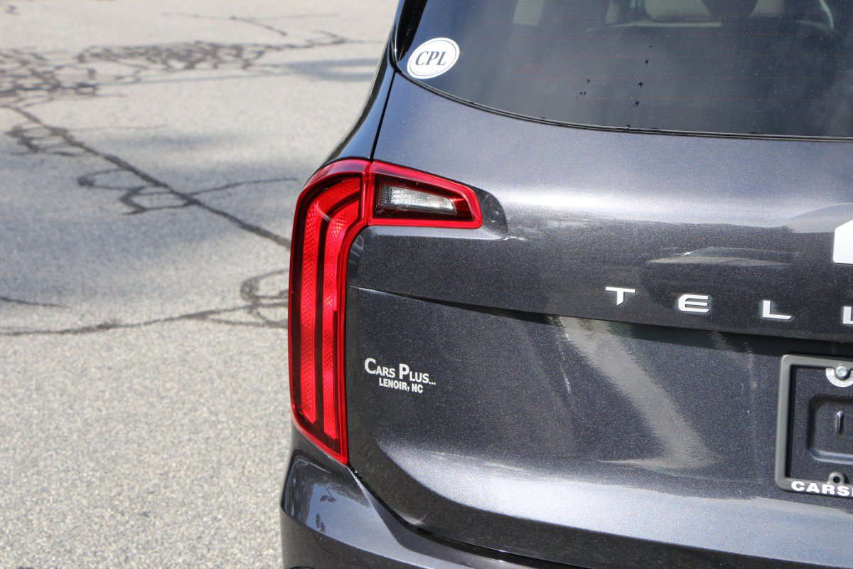 Used 2025 Kia Telluride S FWD image 5