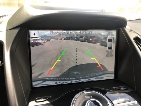 Used 2019 Ford Escape Titanium AWD/4WD image 22
