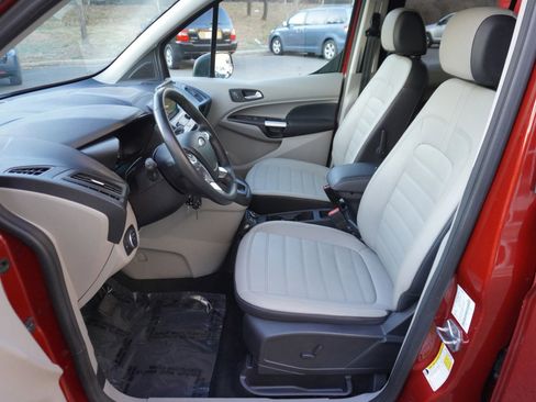 Used 2019 Ford Transit Connect XLT w/ XLT Premium Package image 9