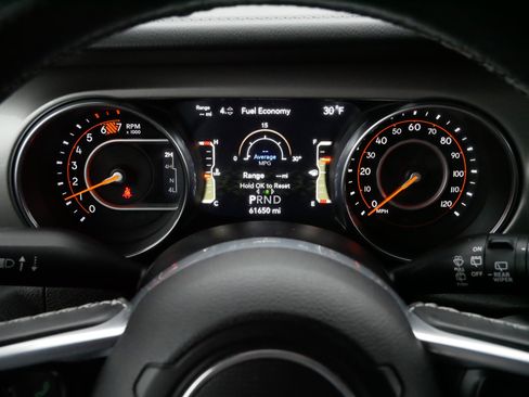 Used 2019 Jeep Wrangler Unlimited Sahara w/ Cold Weather Group image 21