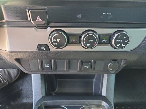 Used 2021 Toyota Tacoma SR w/ SR Convenience Package RWD image 23