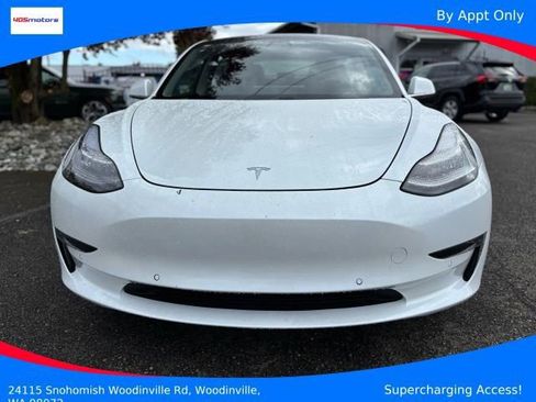 Used 2018 Tesla Model 3 Mid Range image 2
