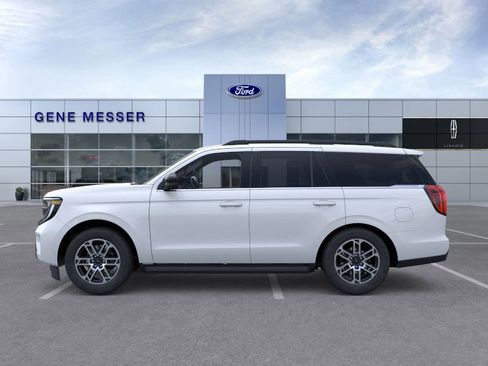 New 2025 Ford Expedition Active image 25